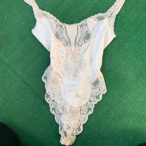 Vintage Satin Teddy 🐻🌹